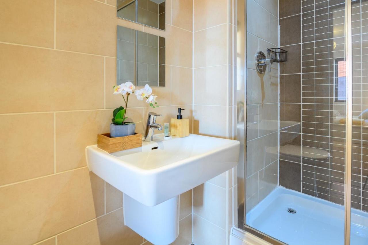 Superb Apartment At The Gallery, Baltic Triangle Liverpool Bagian luar foto