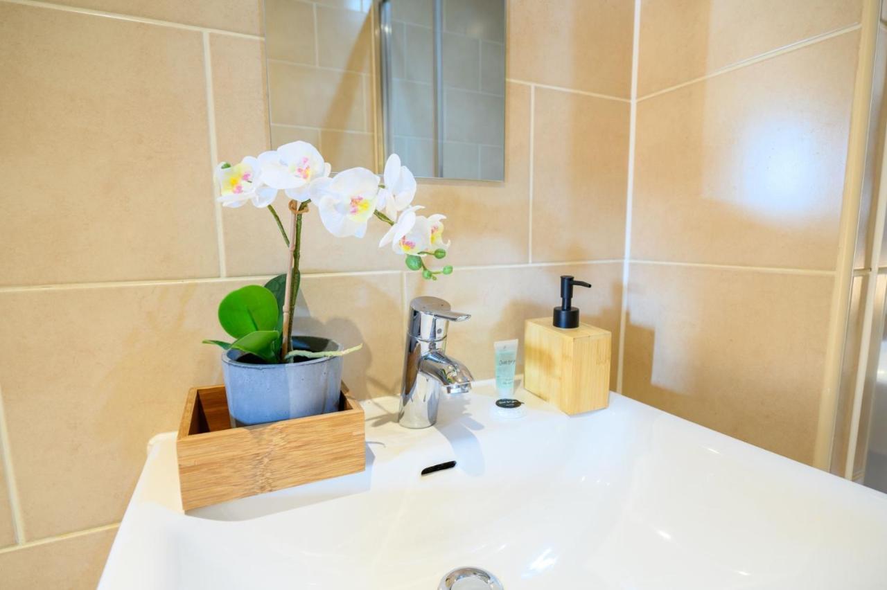 Superb Apartment At The Gallery, Baltic Triangle Liverpool Bagian luar foto